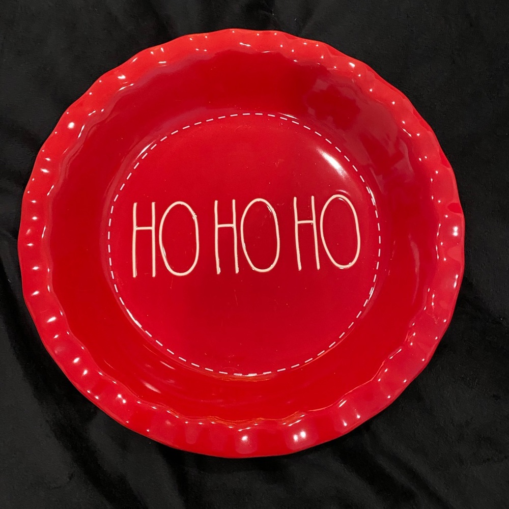 Rae Dunn pie plate